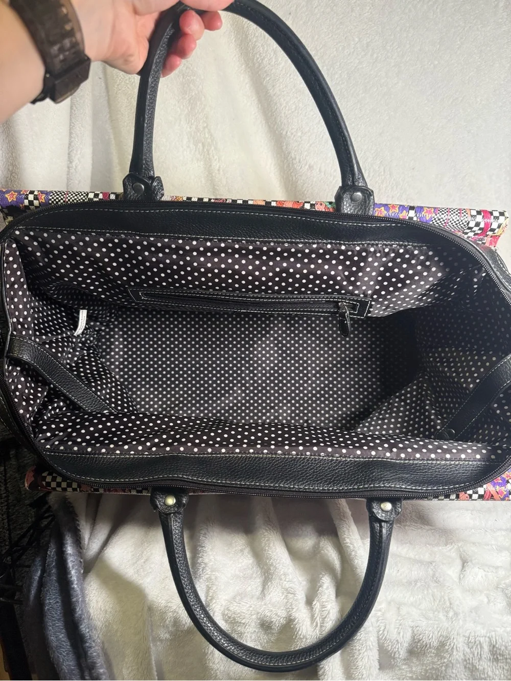 Sydney Love bold tote